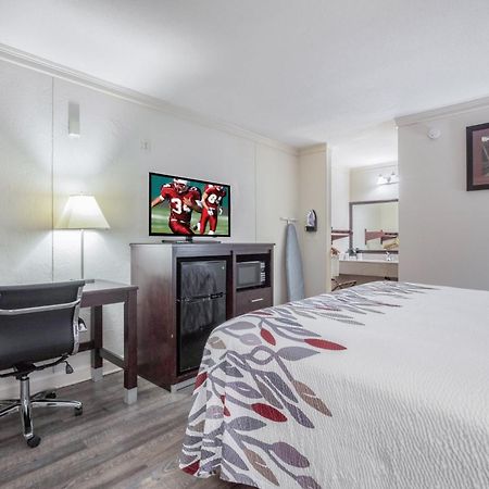 Red Roof Inn Форест Сити Екстериор снимка